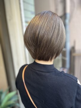 プラス エー(PLUS A) ショートボブ