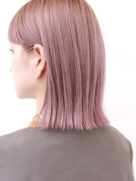 ピークアブー 銀座中央通り(PEEK-A-BOO) 切りっぱなしボブフルバングペールピンク似合わせイメチェン