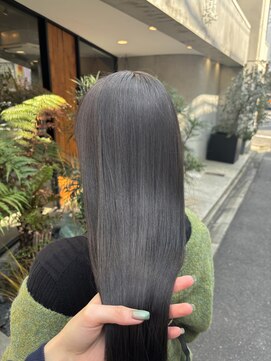 オムズ(OM's) オリーブグレージュ／ニュアンスカラー