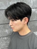 ヒュイル バイ ニアウ(Hwyl by Niau) メンズマッシュセンターパートスパイラルパーマニュアンスパーマ