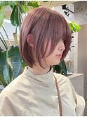 ハイトーン切りっぱなしショートボブミルクティーピンクベージュ