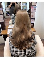 アン(Hair make un)&nbsp;オリーブベージュ