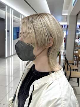 ピークアブー アヴェダ ギンザシックス(PEEK-A-BOO AVEDA GINZASIX) ☆ハンサムウルフ/マッシュウルフ/ウルフレイヤー/ハイトーン