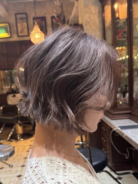 スリー(three) ミニボブ