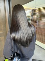 スト 静岡鷹匠(sto) グレージュ切りっぱなしボブ前髪ありミニボブミルクティベージュ