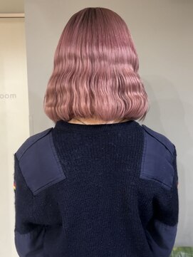 シア(sia) 切りっぱなしボブ/ピンクベージュ