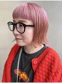 30代40代ショートボブ切りっぱなしボブブリーチピンクカラー