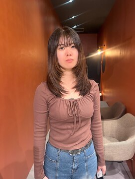カルマ(KARMA) 顔まわりレイヤー×くびれミディアム