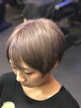 ゾーマ(ZOUMA) ブリーチ1回で出来るだけハイトーンシルバー