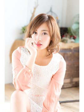 アットラップレーヴ(attrape-reve) イルミナカラーで大人可愛いゆるふわヘアフェミニンミディ