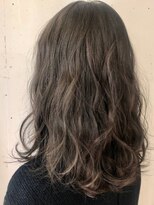 ビーチ(BEACH) 【BEACH/チナツ】ゆるウェーブ_カーキアッシュ