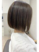 オウル(Owll) *大人可愛い前下がりボブ*