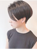 【モリオ原宿】黒髪ハンサムショート　前髪なし　センターパート