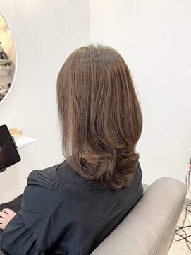 オアシス(oasis) METEO 酸性ストレート　縮毛矯正　サラサラロング　髪質改善