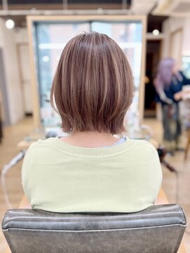 ネオリーブ クーロ(Neolive curro) 韓国前髪顔周り×くびれレイヤーボブ[横浜/前髪縮毛矯正]