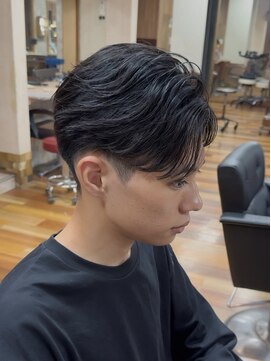 イエローコーン 金沢文庫店(YELLOW CORN) ニュアンスパーマ/カルマパーマ/メンズパーマ/センターパート