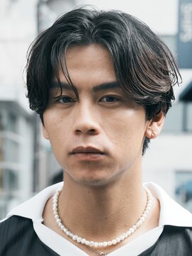 フィフス(fifth) 毛流れセンターパートニュアンスパーマビジネスヘア黒髪30代40代