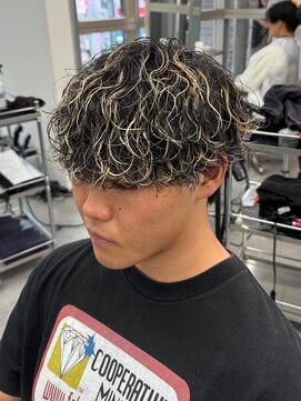 ゼノ 海老名(XENO) 波巻きパーマラウンドマッシュフェザーパーマメンズパーマ眉毛