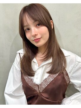 ナナローネス(nana loness) レイヤーカット　ロングレイヤー　顔まわりレイヤー　ベージュ