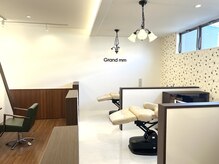 グランミリ(Grand mm)の雰囲気(フルフラットのシャンプー台)
