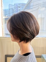 テット&nbsp;シンプルひし形シルエットボブ