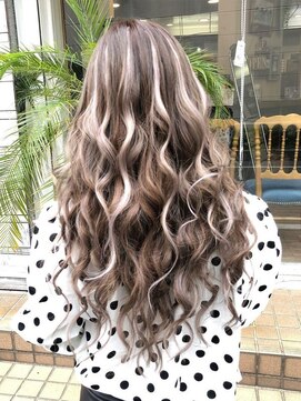 カルフール ロコ 草加西口店(Carrefour LOCO) ☆LOCO☆しっかりコントラストがカワイイエクステハイライト