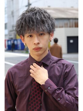 フリーク バーバーショップ 都島店(FREAK BARBER SHOP) ホワイトカラーツーブロックツイストスパイラルショートマッシュ