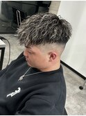 メンズパーマホワイトメッシュツイスパダウンバング