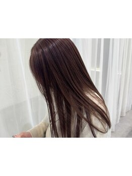 お客様の髪質・状態に合わせたオーダーメイドヘアケアシステム“Aujua”トリートメント取扱い店★