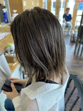 ルプラ カルム(le-pla Calme) オリーブベージュ×外ハネ/カーキベージュ 20代30代40代