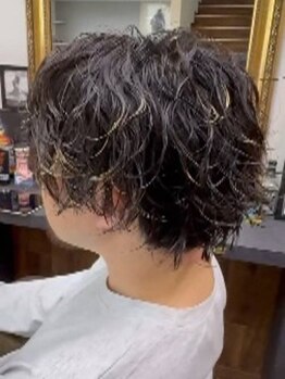 ヒロ(HIRO)の写真/ナチュラル～ハードまで幅広く対応！動きや束感を自在にデザインし、あなたに合うスタイルをご提案します。