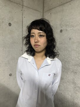 アンドピース and peace アシメ前神パーマ