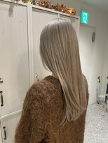 フィゼル あべのルシアス店(Aujua fizelle)&nbsp;シルバーベージュ ＊佐藤 空