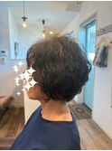 癖毛を生かしたショートスタイル