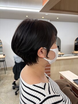 モコヘアーフロール(MOCO hair flor) くびれショート・柔らかシルエット