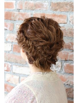 ランタナ(Lantana) フィッシュボーン アレンジ