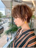 ことりベージュ毛先パーママニッシュショートワンサイドショート