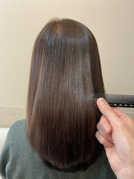 ナチュラル(Natural) 艶髪をキープ♪【魔法の縮毛矯正ケアルーガ】