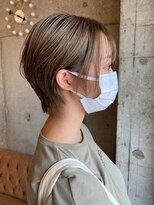 ヘアーアンドメイク ファット(Hair&Make PHAT) 丸みショートミルクティーカラーレイヤーカット20代30代