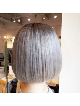 キールーム 伊丹西台店(Kir'oom) シルバーｘボブ