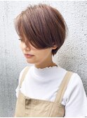 大人かわいい前髪長めのショートボブ耳かけ