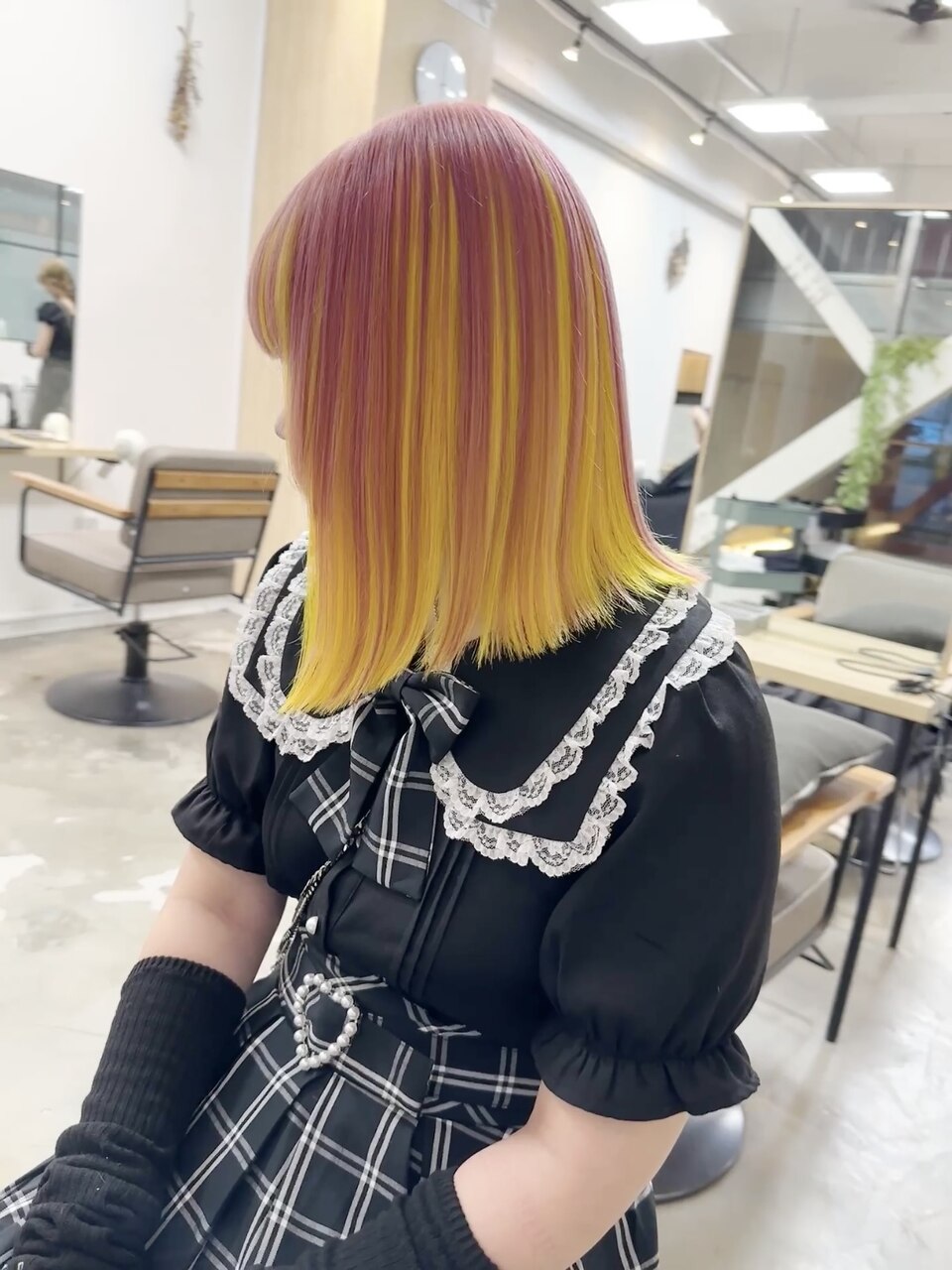 ピンク×イエローのアンブレラカラー（ブリーチ2回）：L189733818