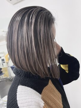 ヴィフ 大船(VIF) バレイヤージュ/ハイライト/ダブルカラー/ケアブリーチ/ボブ