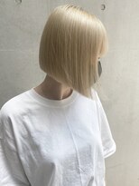 エイルミヤザキ(Ail Miyazaki)&nbsp;ブロンドヘア×前下がりボブ