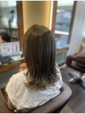 ミントベージュ