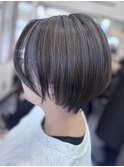ブリーチ　フェイスフレーミング　アッシュブルー　ショートヘア