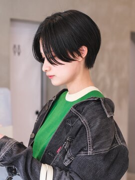 前下がりハンサムショート