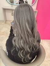 ロサ ファイブヘアー(Rosa..5Hair) 落ち着きのある透明感大人っぽシルバーグレージュ！