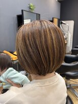 アルター(aL ter)&nbsp;【白髪ぼかしハイライト】暗めカラー/グランマッシュ/中島