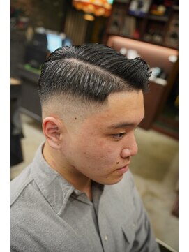 フォーコーナーズカットショップスリーセント 栄(FourCornersCutShop 3/cent) サイドパート